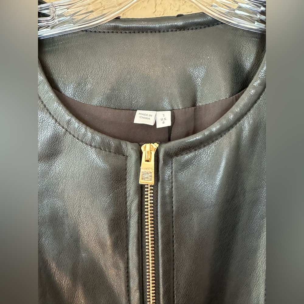 NWOT Chico’s faux leather jacket size 8/10 - Picture 3 of 7